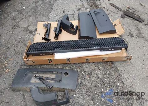 2019 Ford Transit-250 z USA, uszkodzony, nr VIN 1FTYR3XM8KKB89264